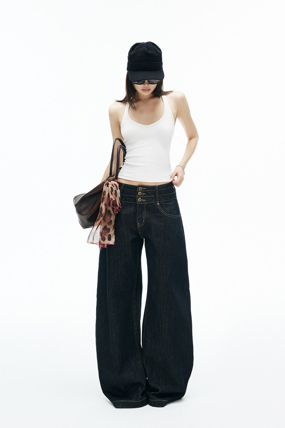 Alia Triple-Button Barrel Jeans